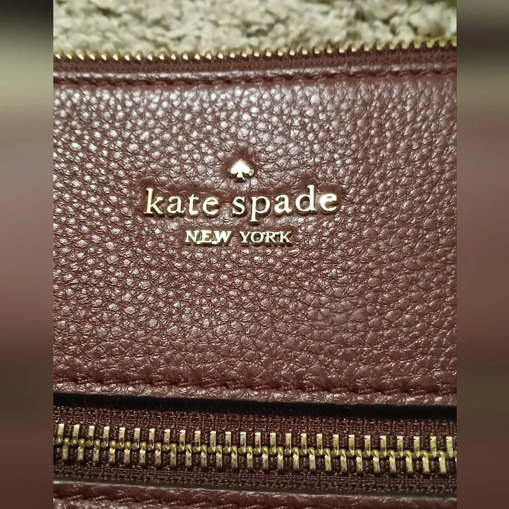 Kate Spade New York Burgundy Brown Pebbled Leather Crossbody Purse Zip Top Bag - Picture 2 of 8